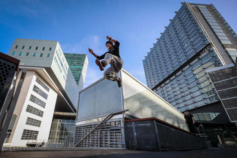 Parkour féminin – Les chemins de la liberté